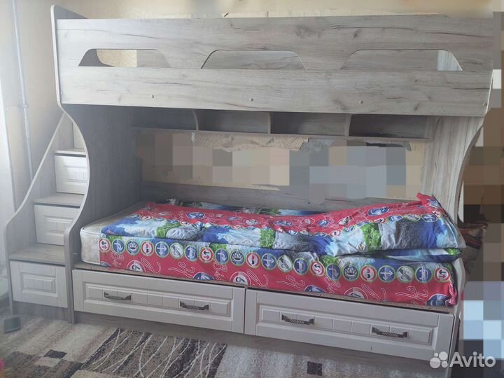 Детская кровать двухъярусная