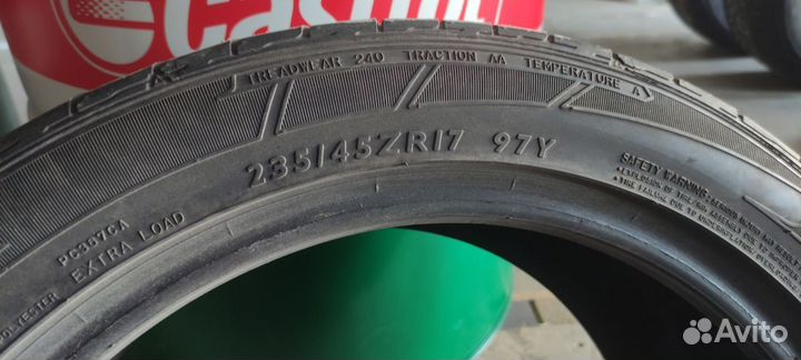 Dunlop SP Sport Maxx 235/45 R17