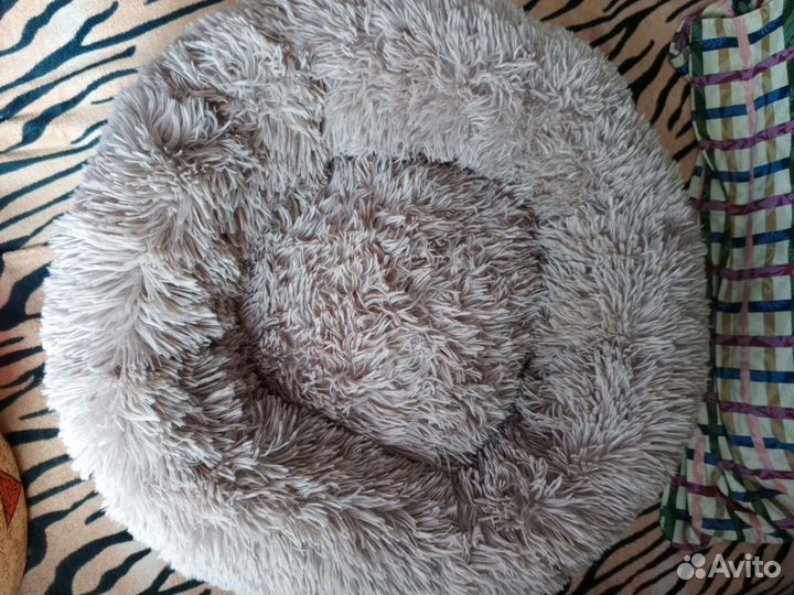 Лежанка для кошек, собак