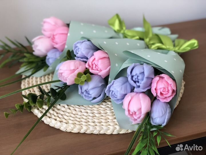 Букет из 5 тюльпанов из мыла, поларок на 8 Марта