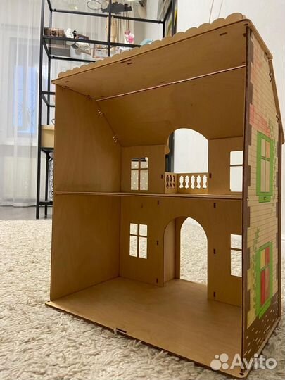 Кукольный домик с мебелью
