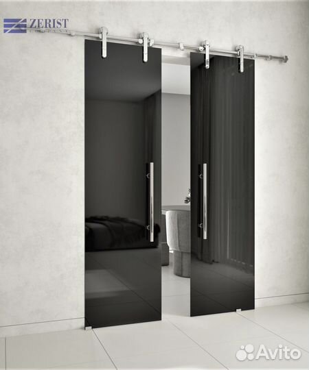 Стеклянная дверь на заказ