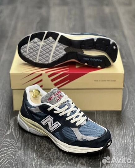 Кроссовки New Balance 990v3