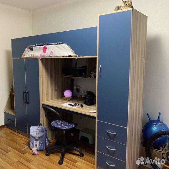 Кровать чердак со столом