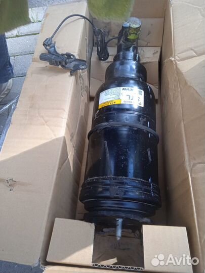 Амортизатор Lexus LS 500 4802050400 передний левый