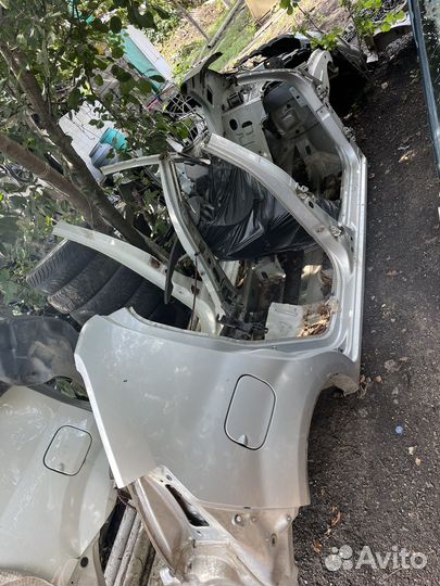 Правый бок порог Renault sandero 1