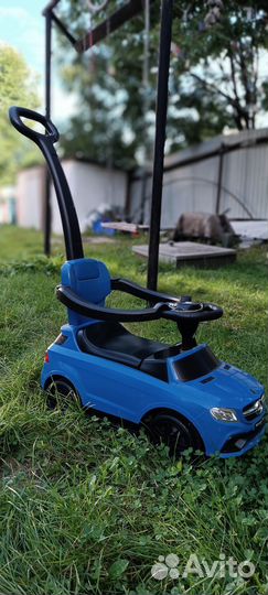 Детская машинка каталка с ручкой