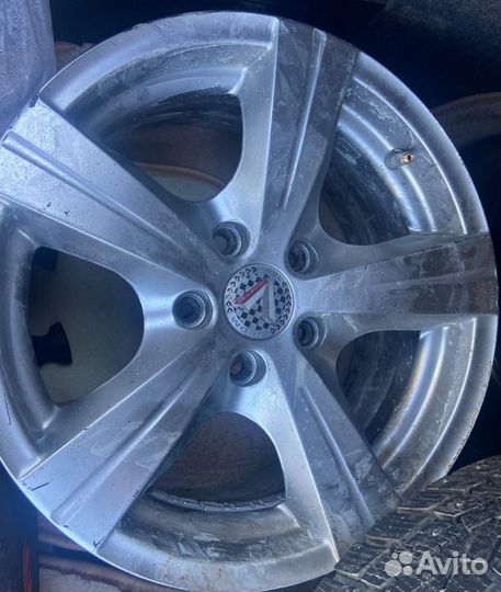 Комплект литых дисков Vag r16