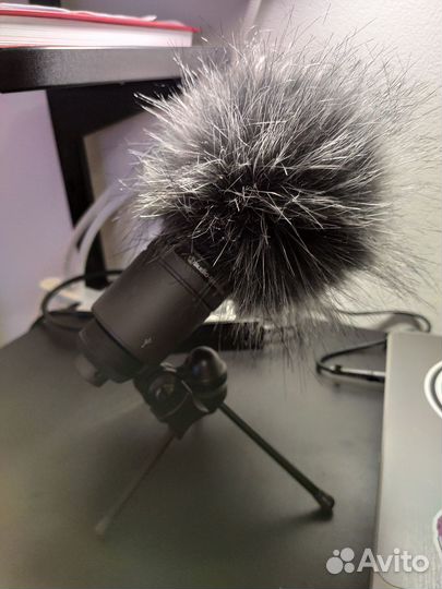 Микрофон студийный Audio-Technica AT2020 USB