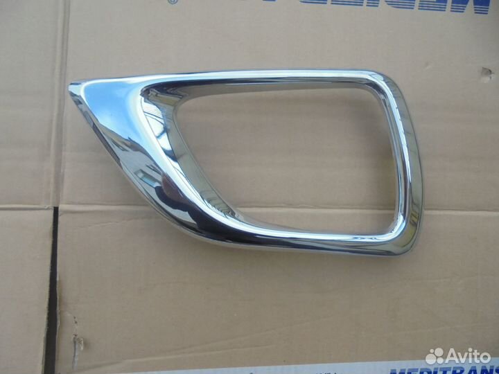 Nissan Navara накладка на птф хром 62257-5JT0A