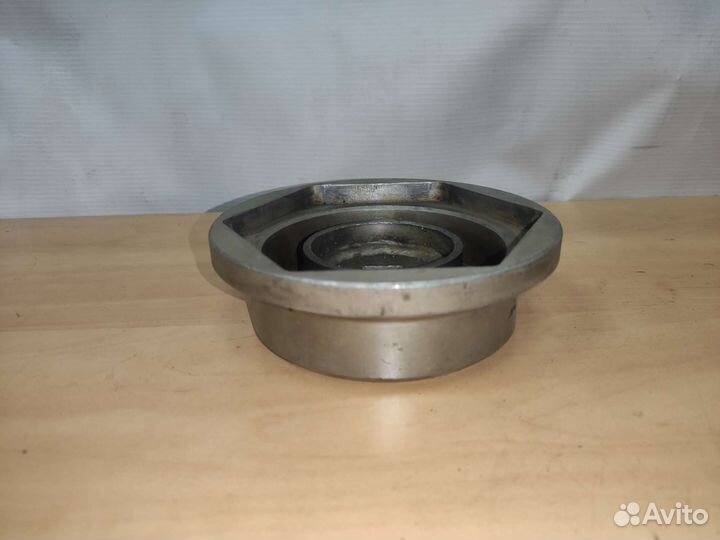 Ключ для регулировочной гайки ступицы stralis