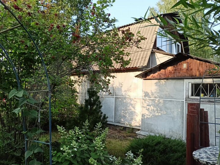 Дом 67,3 м² на участке 8 сот.