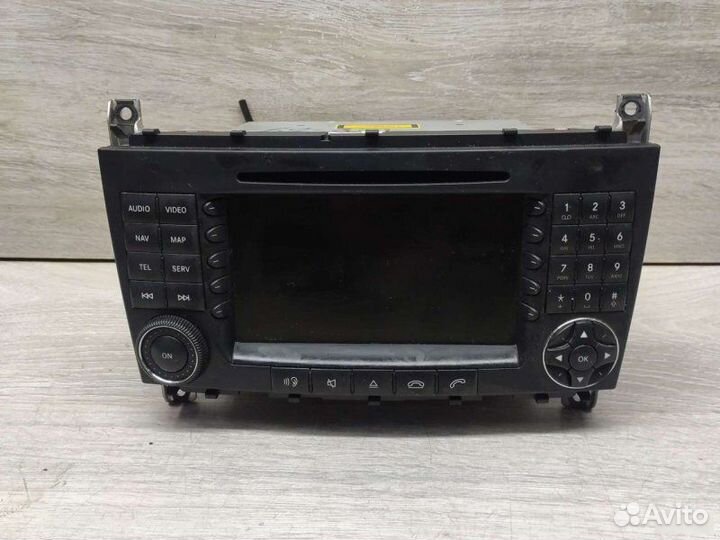 Магнитола Mercedes С W203