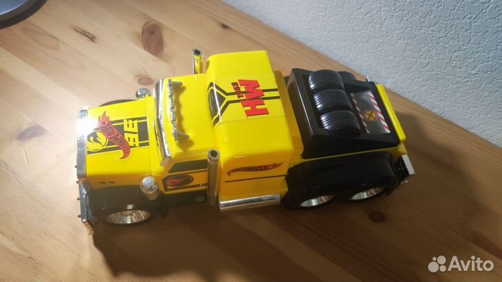 Hot wheels грузовик