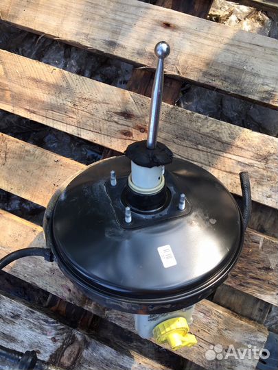 Вакуумный усилитель тормозов skoda Octavia