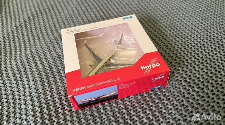 Модель самолёта 1:500 Etihad Airbus A330