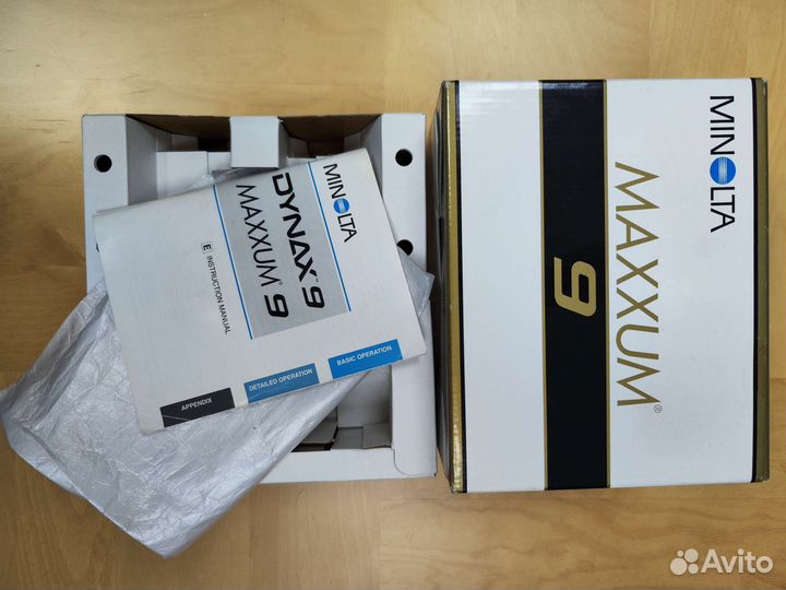 Коробка от Minolta Maxхum 9 с инструкцией
