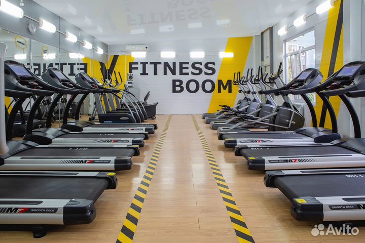 Абонемент в фитнес клуб с бассейном