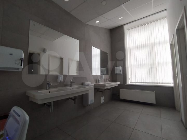 Офис. Рядом метро, парковка, 675 м²