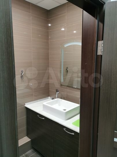 Офис, 140.9 м²