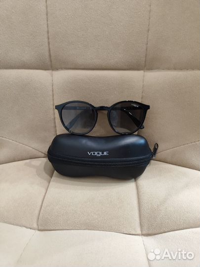 Солнцезащитные очки женские vogue