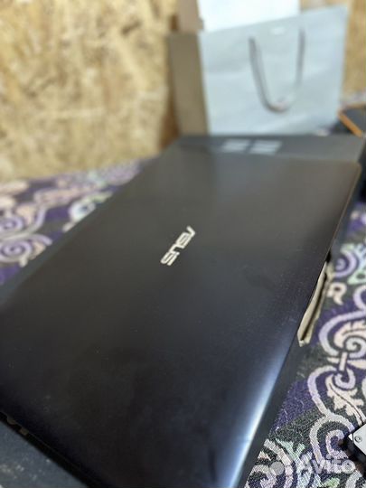 Ноутбук asus x555d
