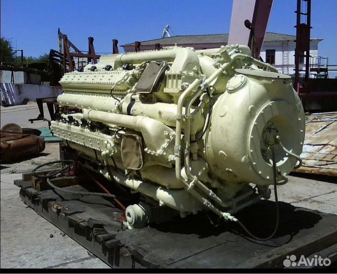 Судовой двигатель