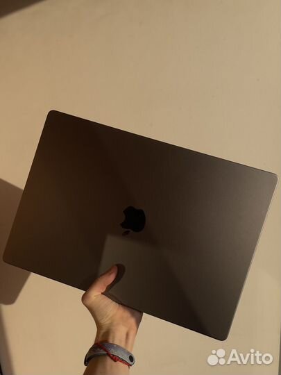 Macbook Pro 16 m1 pro 16/512