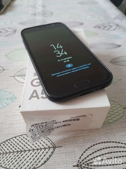 Телефон Samsung galaxy a5 2017