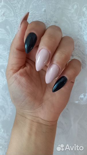 Маникюр и педикюр