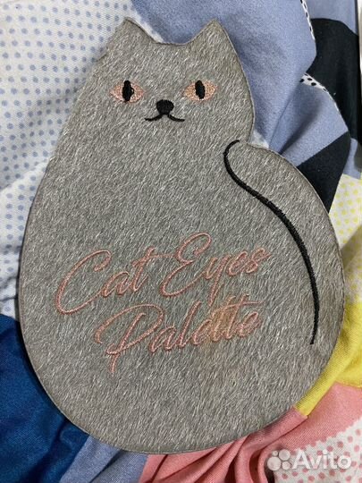 Палетка для макияжа 