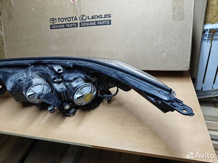 Фара правая toyota highlander