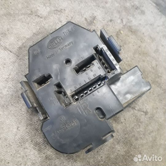 Плата заднего правого фонаря VW Пассат Б3 седан