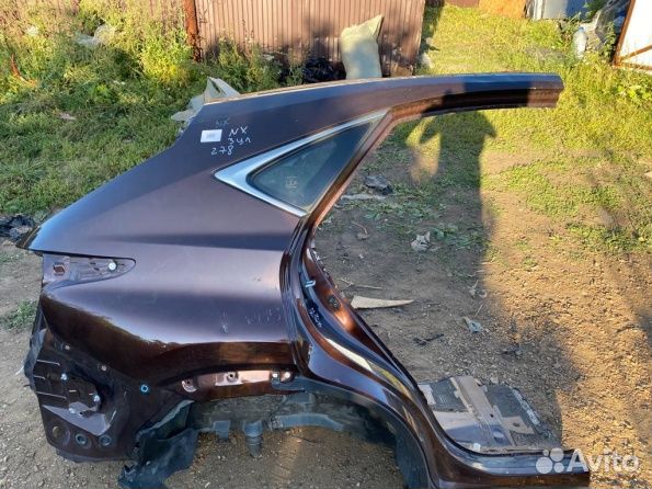Задняя правая четверть на Lexus NX