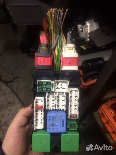 Блок предохранителей Citroen c4