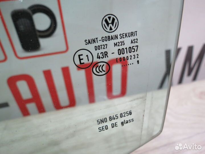 Стекло двери заднее левое Volkswagen Tiguan