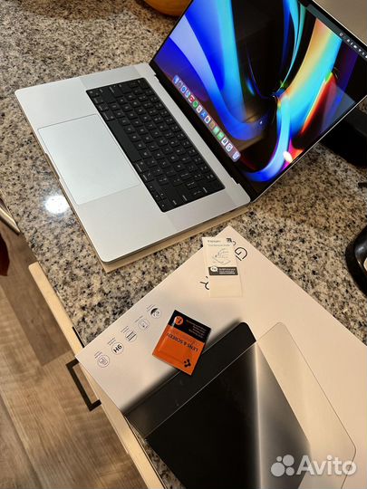 Защитное стекло Spigen д/ Macbook Pro 14