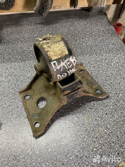 Подушка МКПП левая nissan almera n16 1.5л