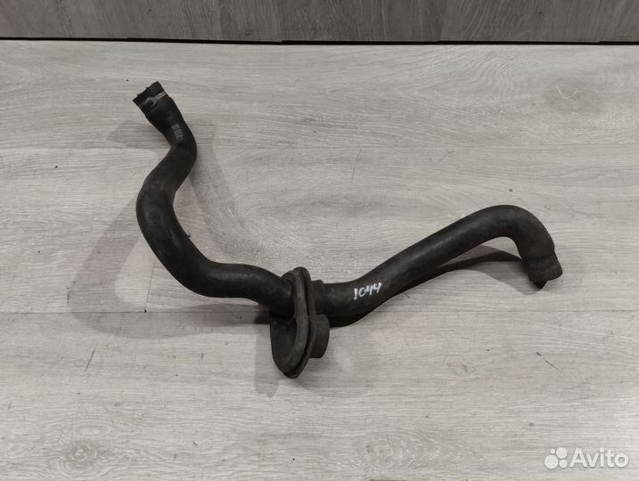 Патрубок отопителя Volkswagen Passat B5