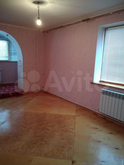 2-к. квартира, 60 м², 1/2 эт.