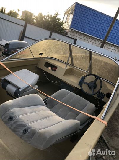 Продаю моторную лодку