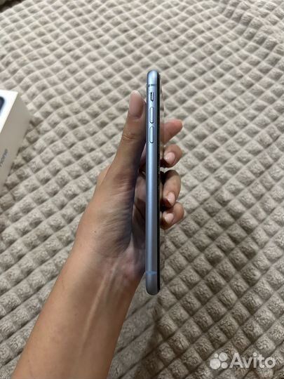 Телефон iPhone XR 64GB