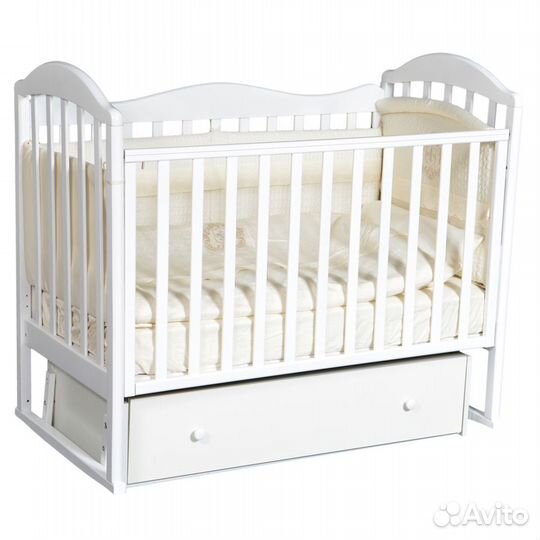 Детская кровать из массива