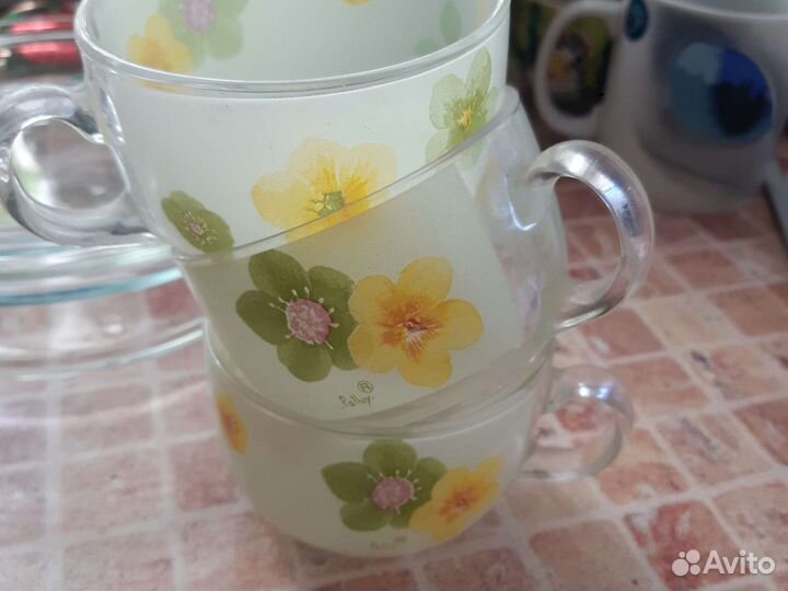 Кружки для чая и стаканы