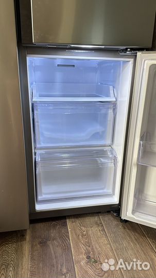 Холодильник Samsung (Side-by-Side) RS63R5571SL