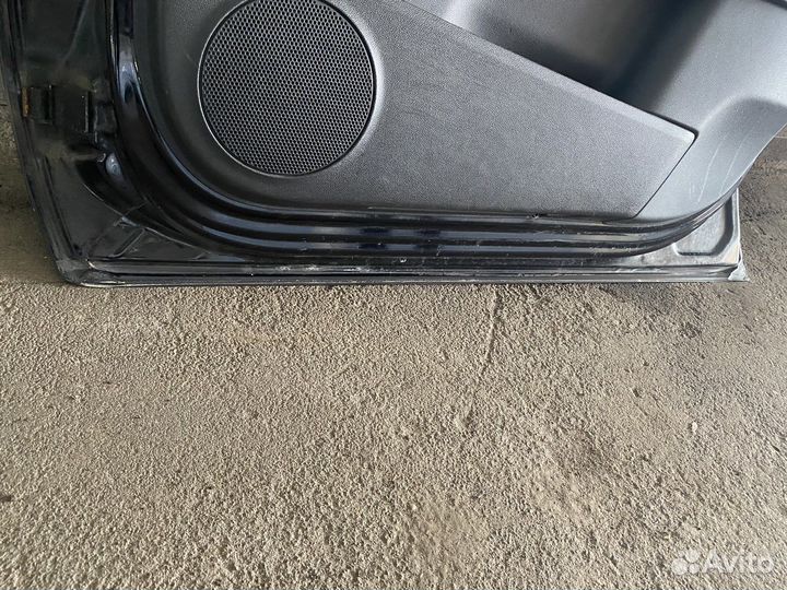 Дверь передняя правая Opel Zafira B