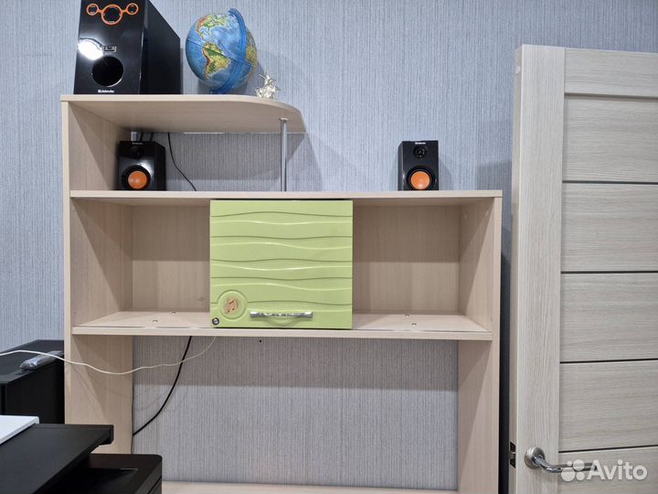 Письменный стол 110х110 см