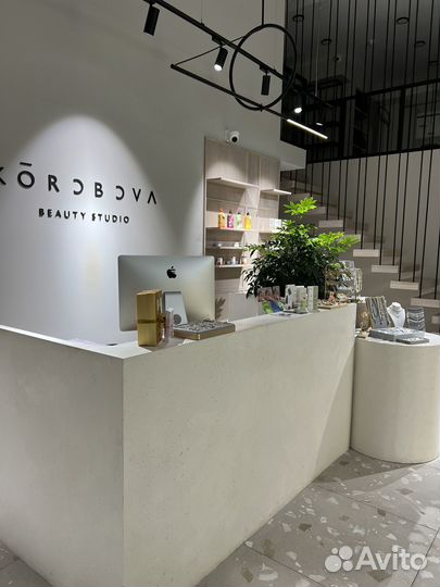 Администратор салона красоты