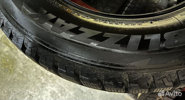 Bridgestone Blizzak DM-V2 225/65 R17