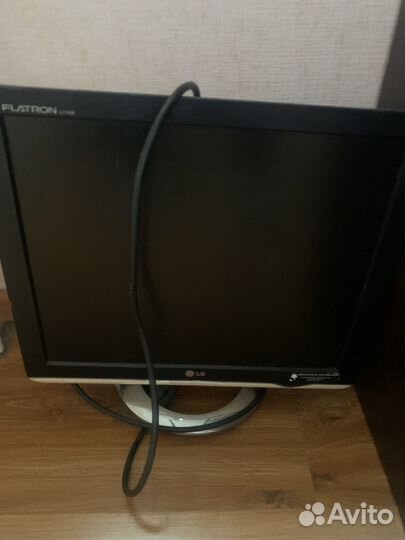 Монитор LG 24 дюйма